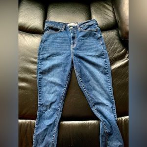 Womens Signature by Levis | Totally Shaping High Rise Skinny Jeans | Size 10M